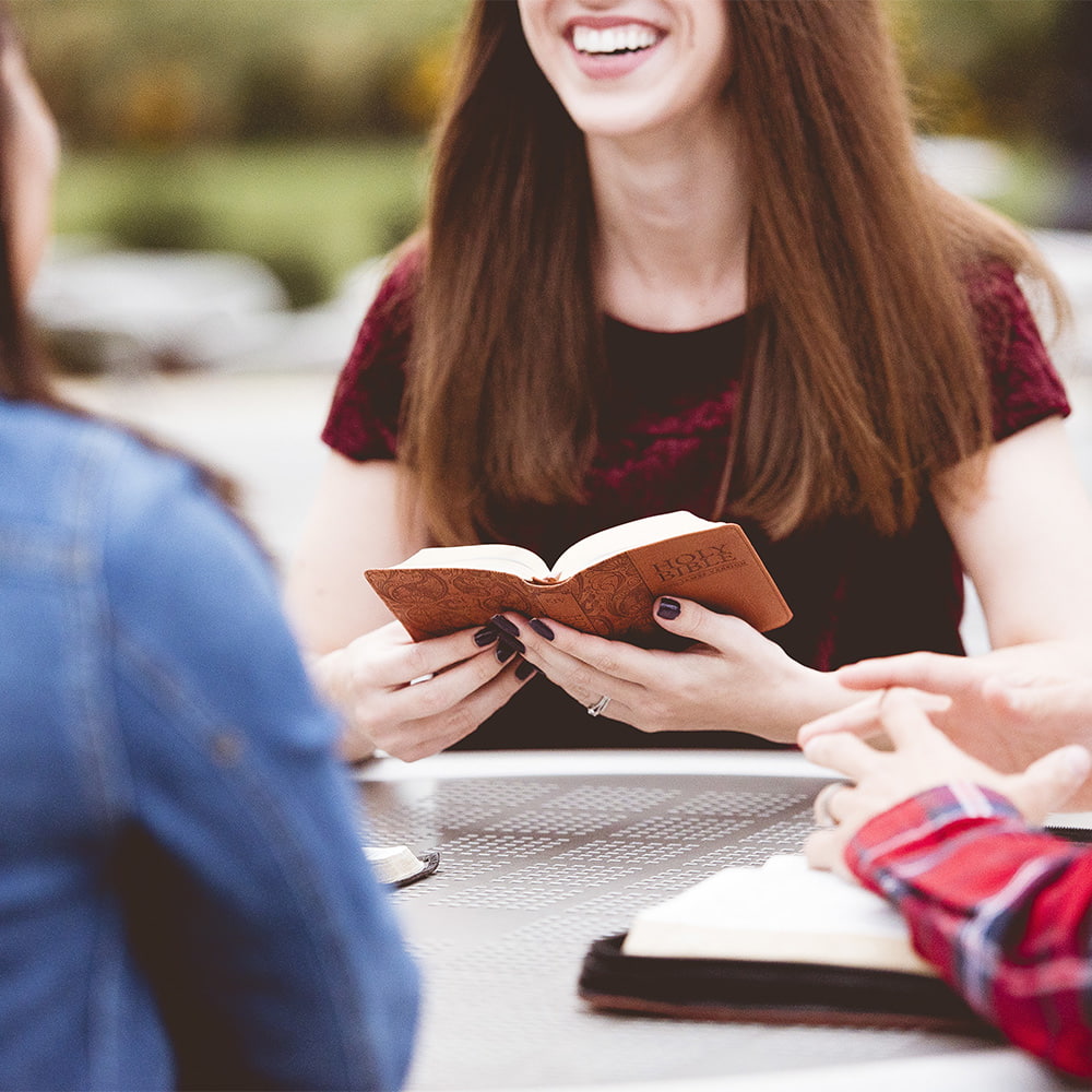 Taringa Easy English bible study